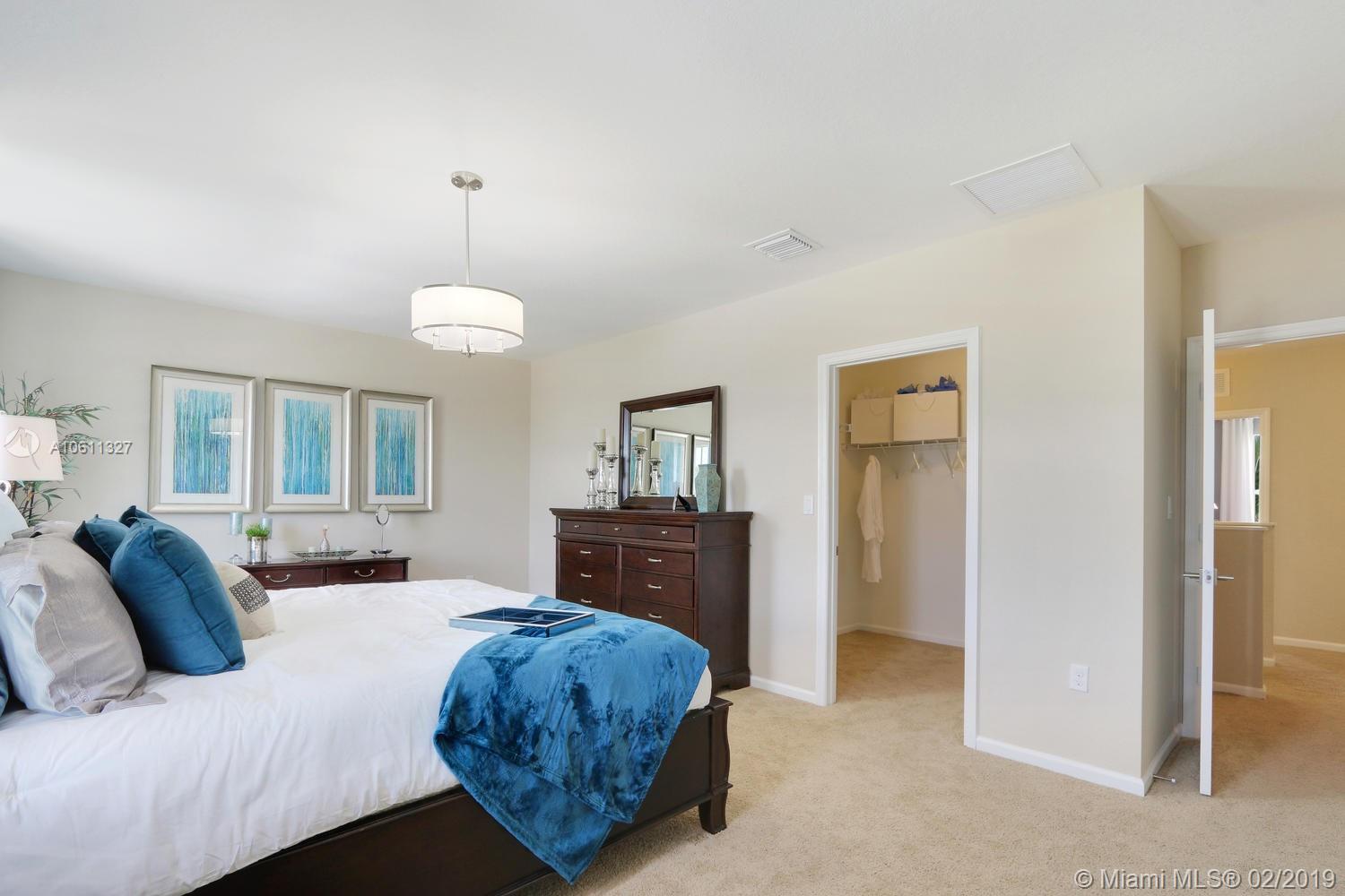 BAY GARDENS - Residential