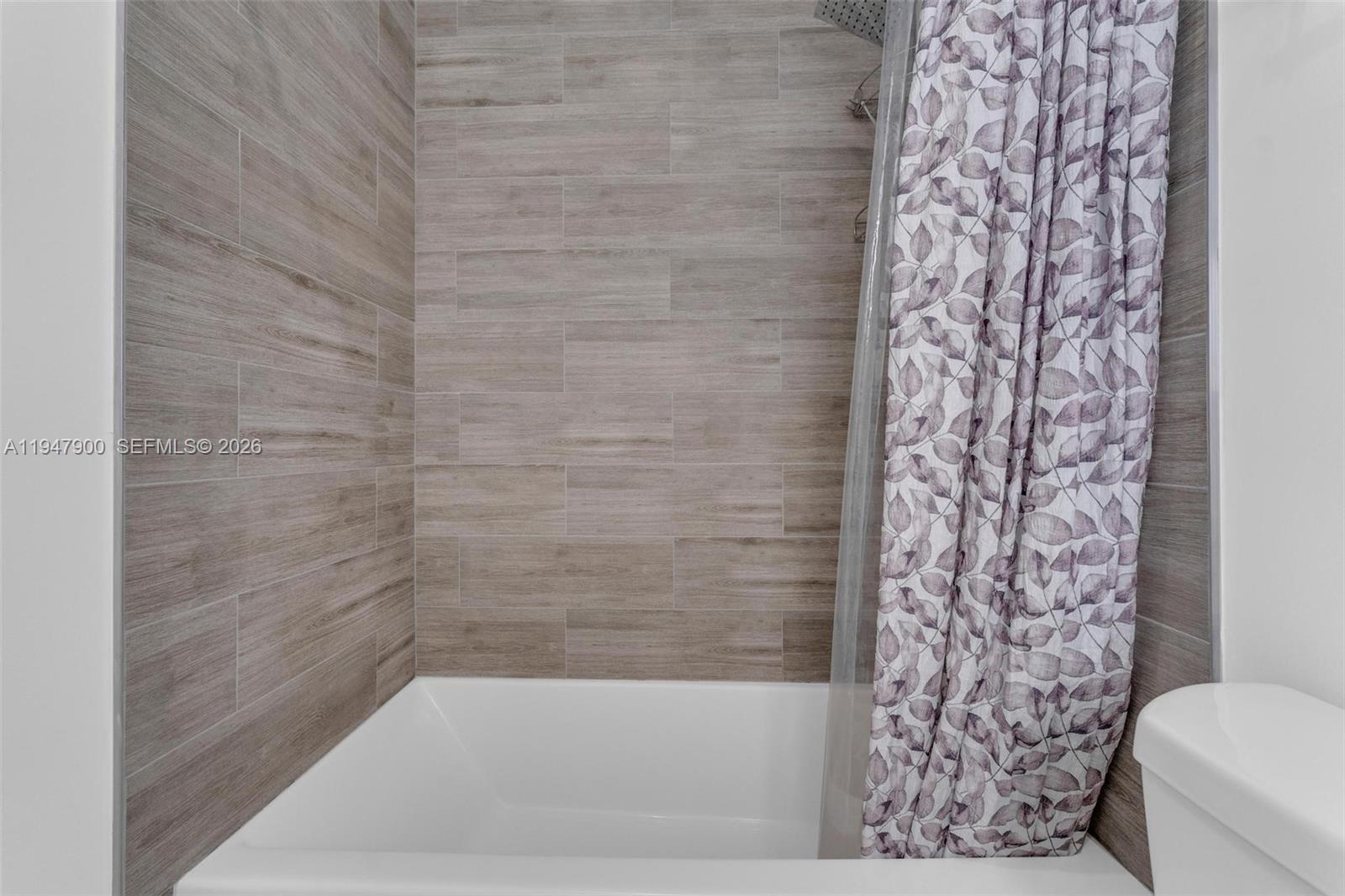 BELMONT LAKES AT DAVIE - Residential