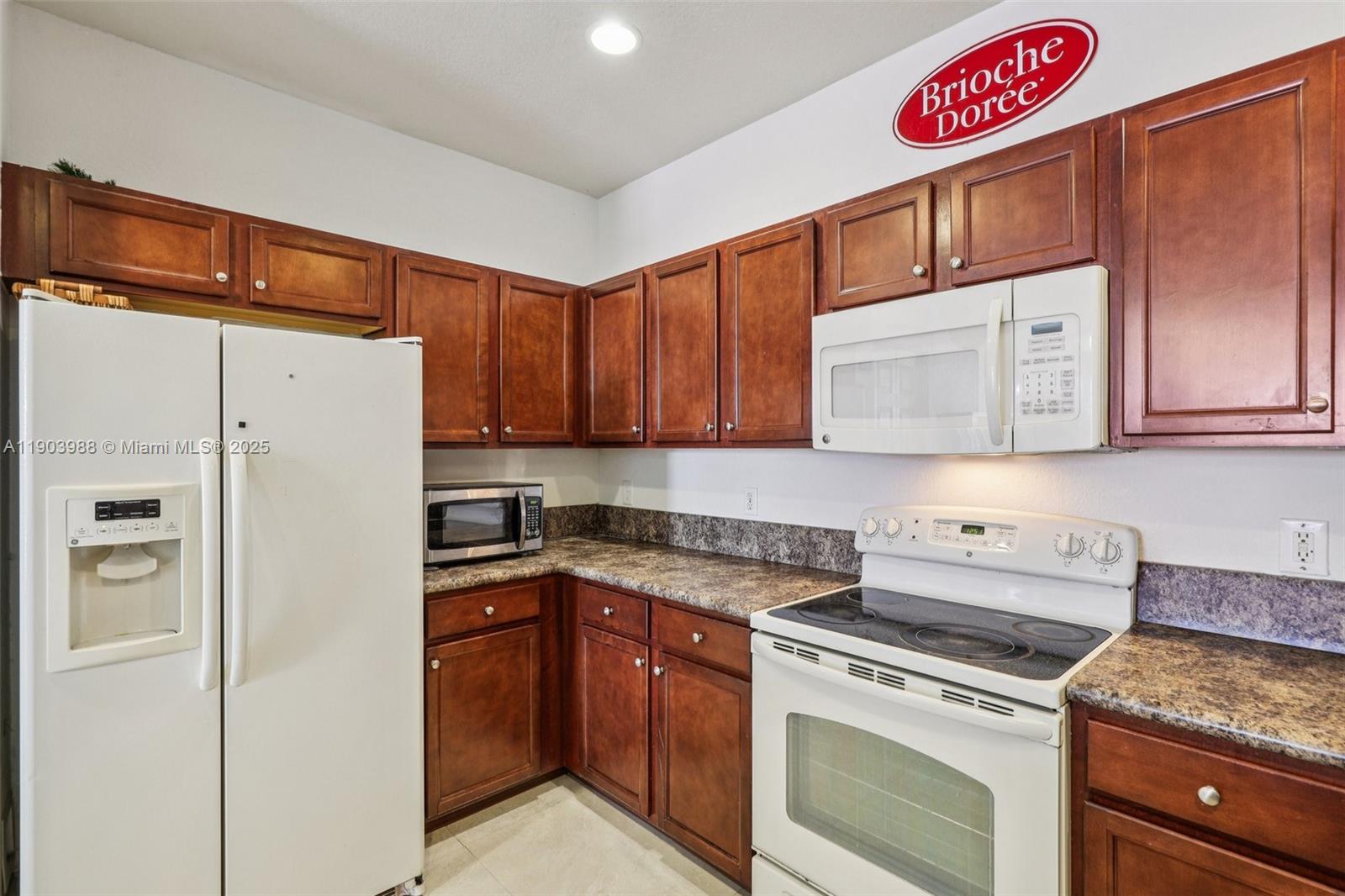 LAKES BY THE BAY FAYE REP - Residential