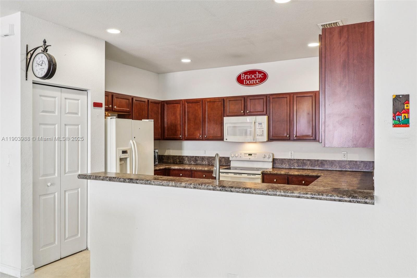 LAKES BY THE BAY FAYE REP - Residential