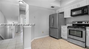 VILLAS DE TUSCANY CONDO - Residential Lease