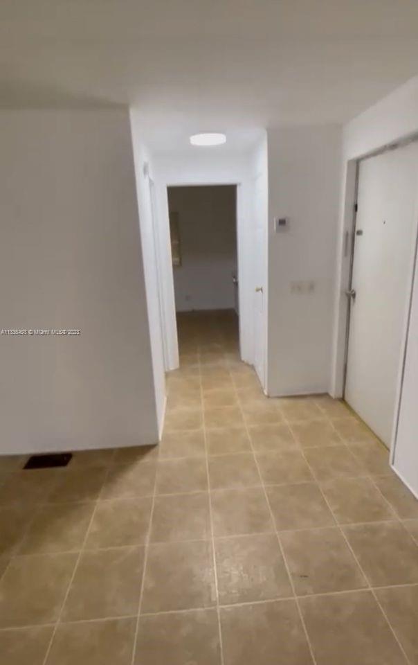 RAVENSWOOD ESTATES & MARI - Residential Lease