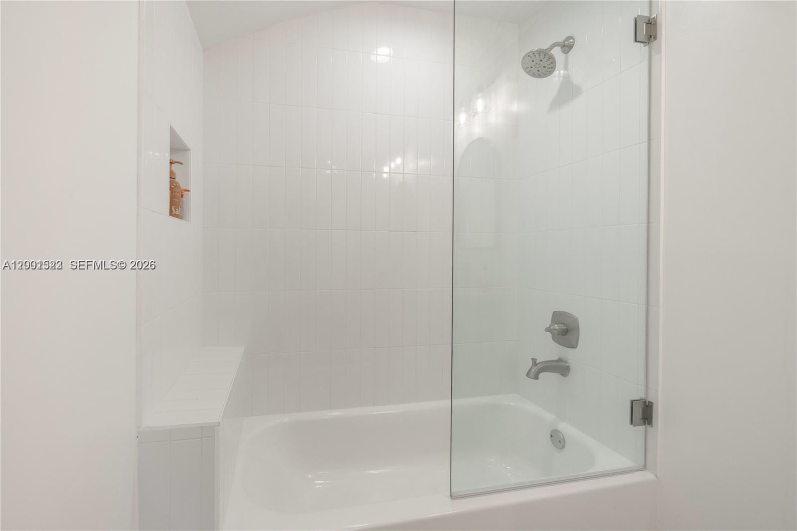 EL PORTAL SEC 7 - Residential Lease