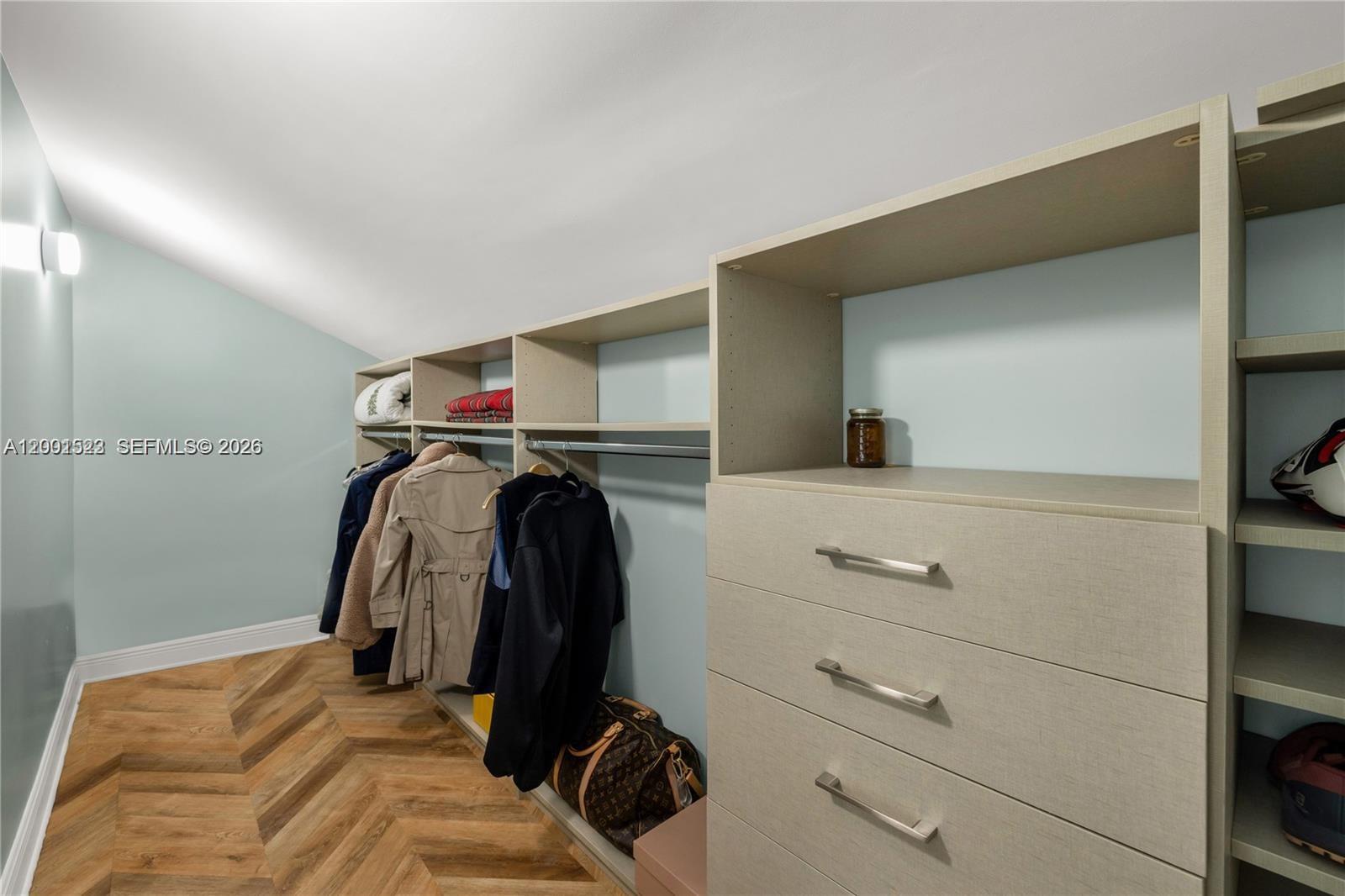 EL PORTAL SEC 7 - Residential Lease