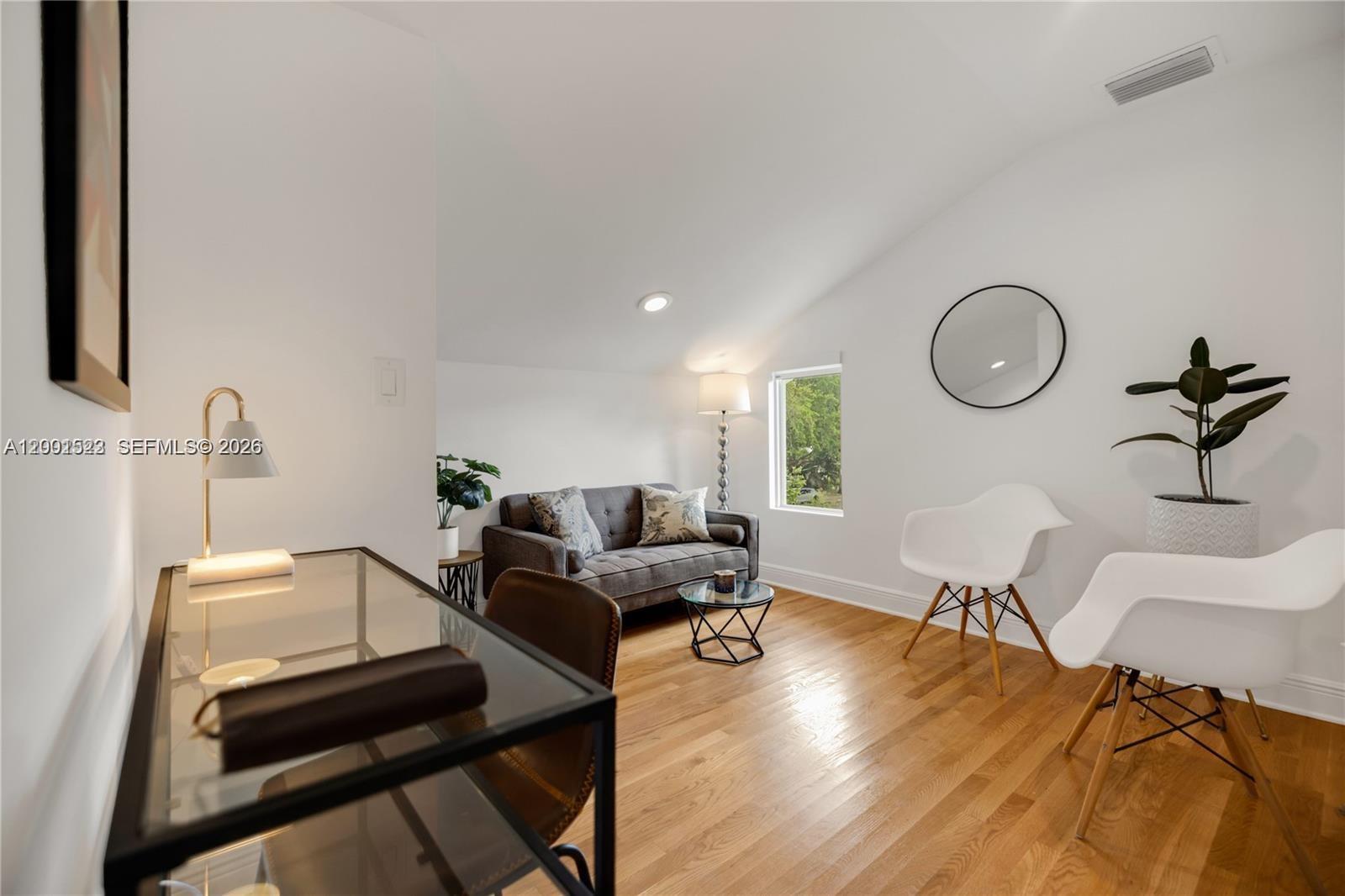 EL PORTAL SEC 7 - Residential Lease