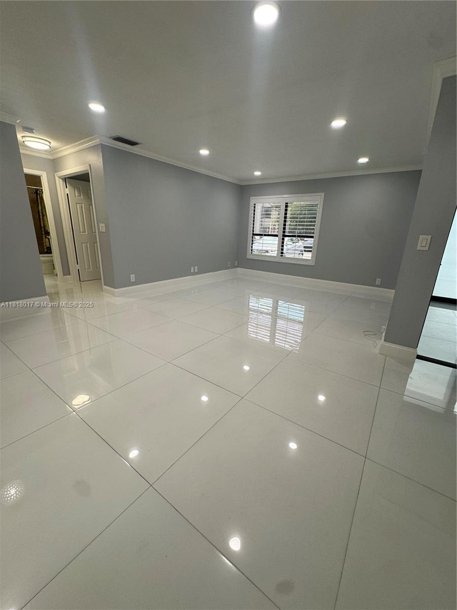 KARANDA VILLAGE V-B CONDO - Residential