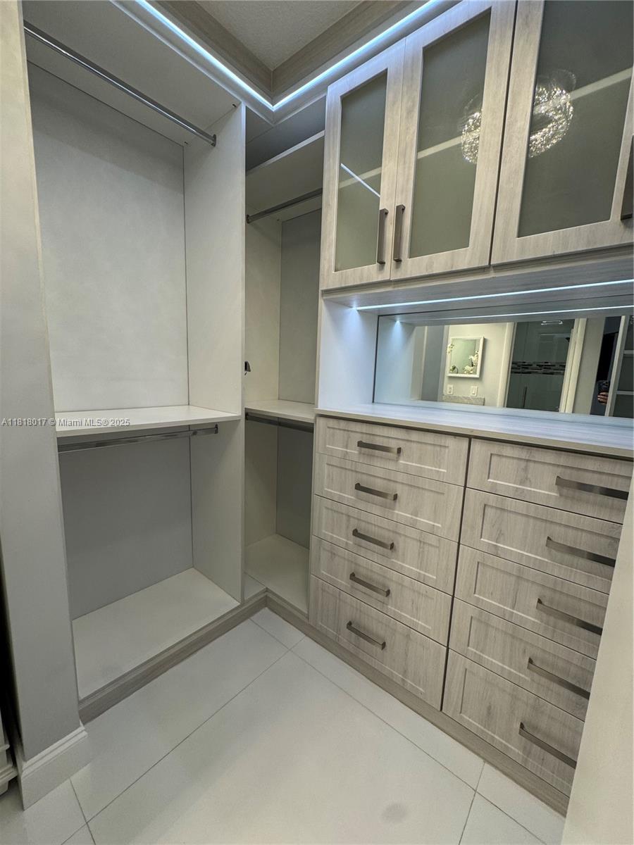 KARANDA VILLAGE V-B CONDO - Residential