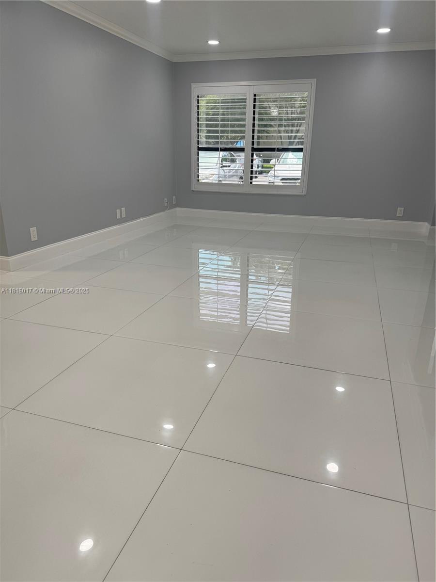 KARANDA VILLAGE V-B CONDO - Residential