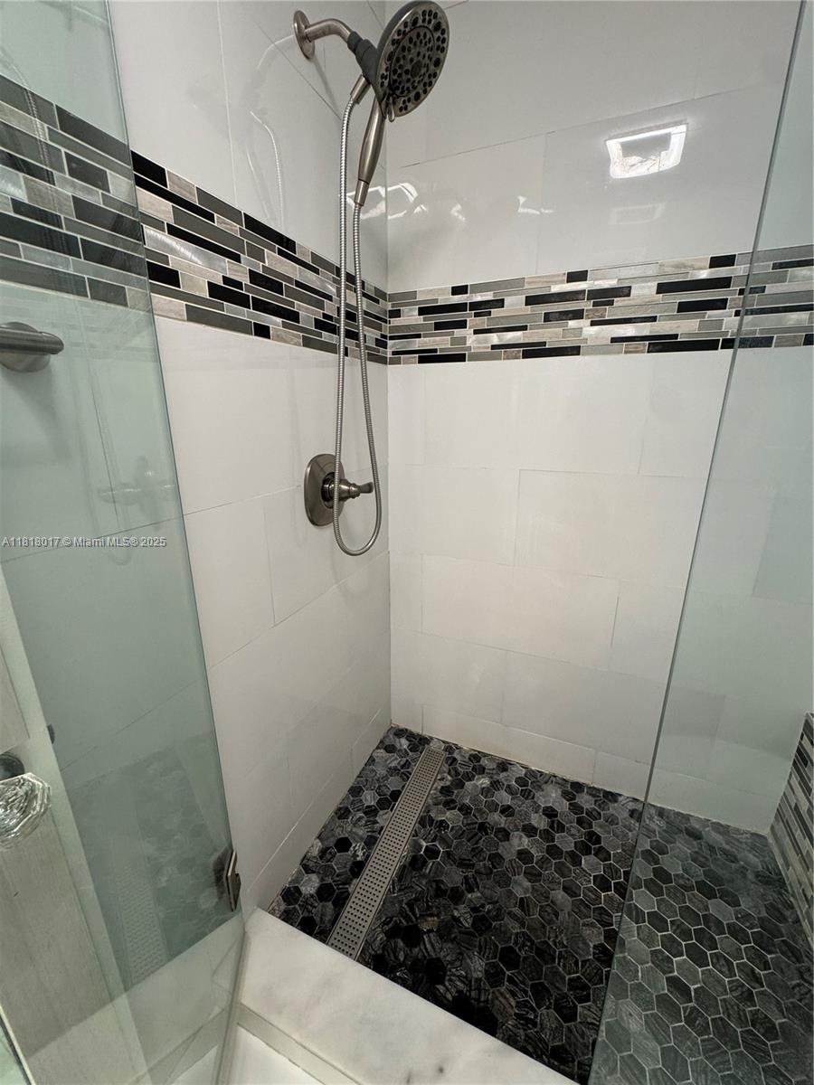 KARANDA VILLAGE V-B CONDO - Residential