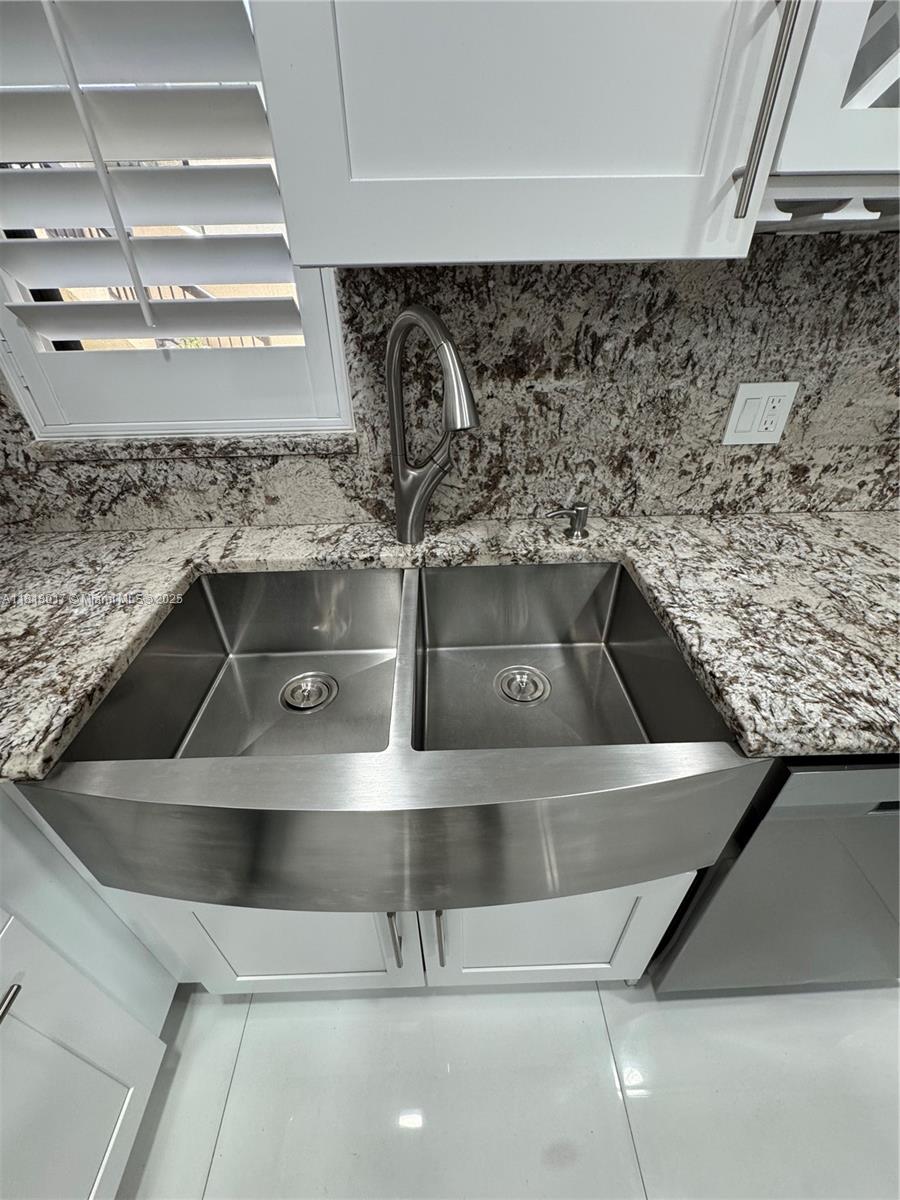 KARANDA VILLAGE V-B CONDO - Residential