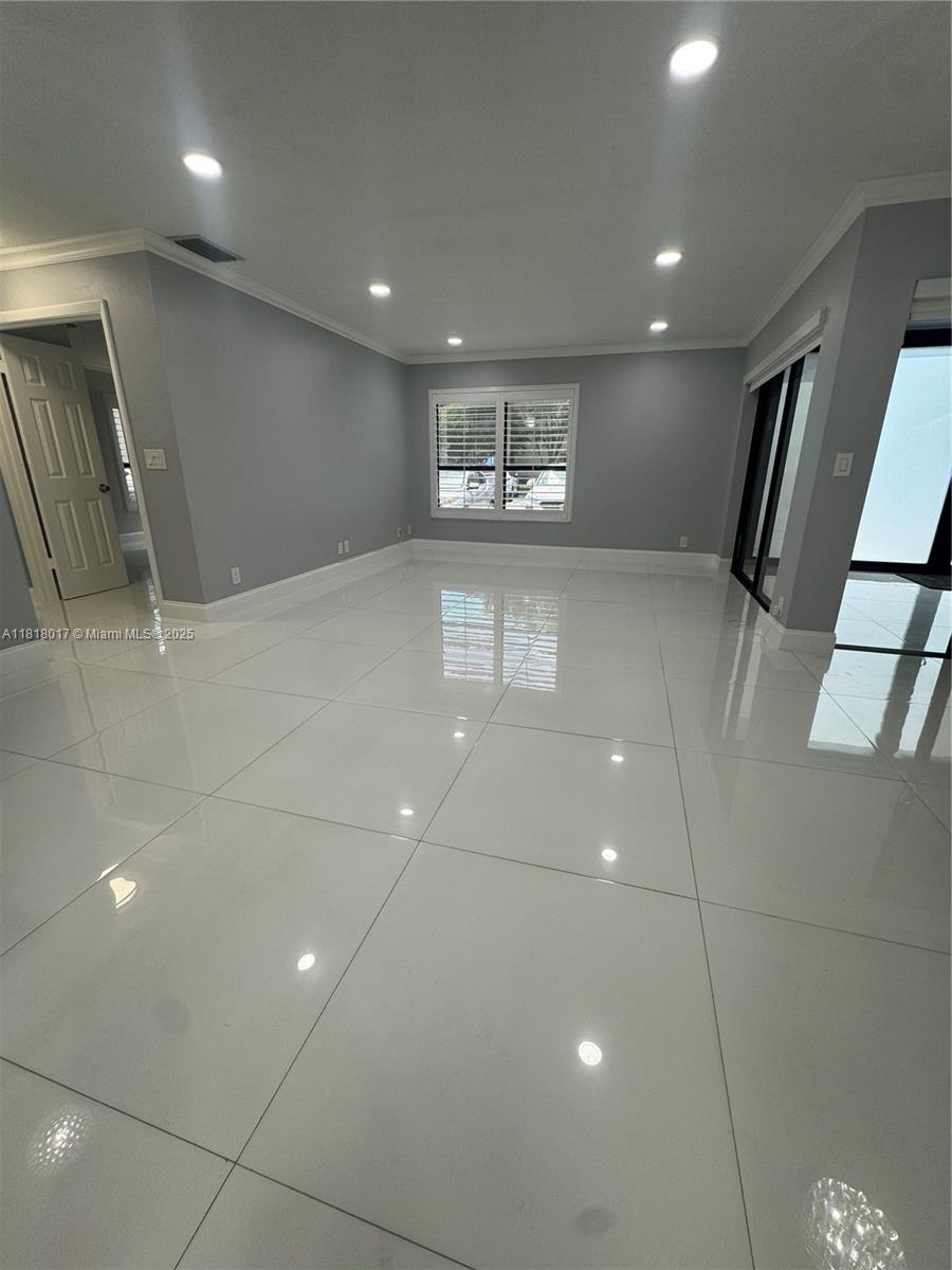 KARANDA VILLAGE V-B CONDO - Residential