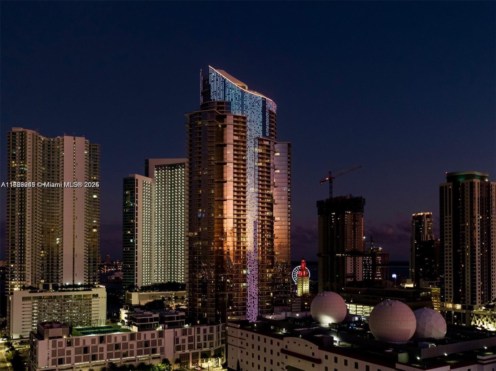 851 Ne 1st Ave 3303, Miami, Broward County, Florida - 2 Bedrooms  
3 Bathrooms - 
