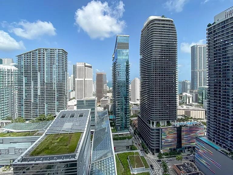 RISE CONDO - Residential