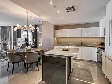RISE CONDO - Residential