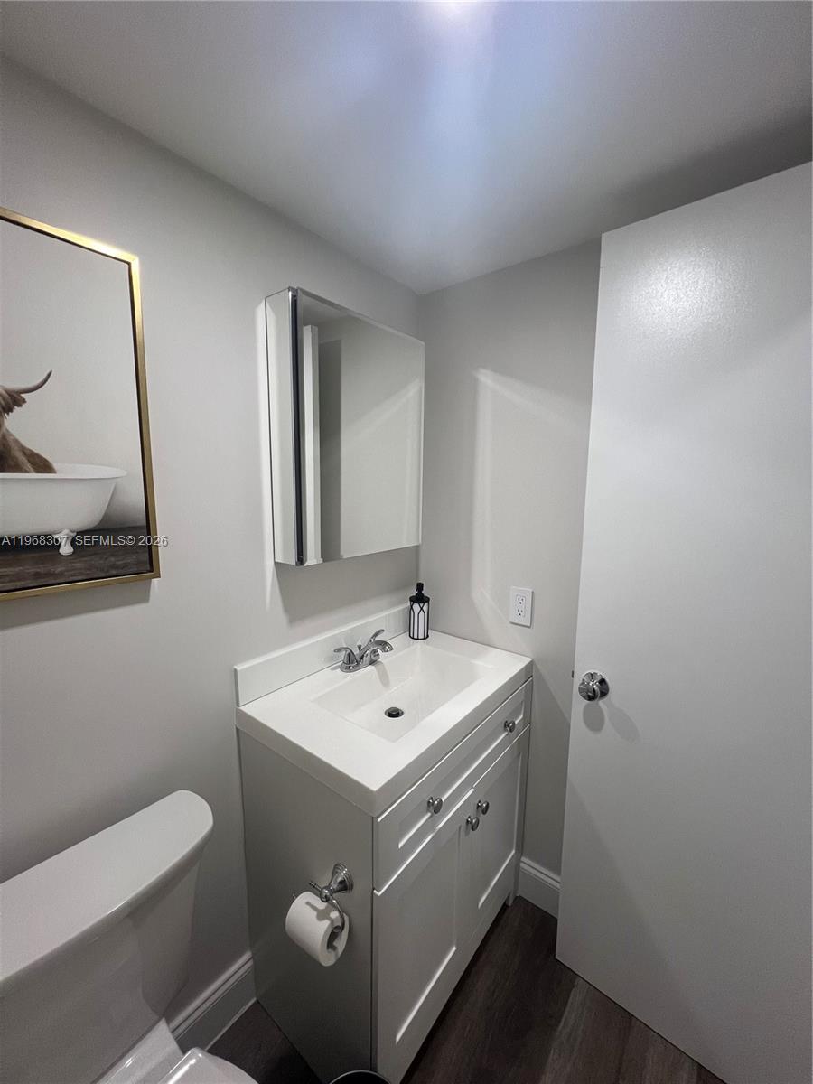 DOLPHIN CONDO - Residential