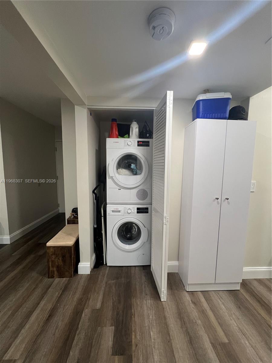 DOLPHIN CONDO - Residential