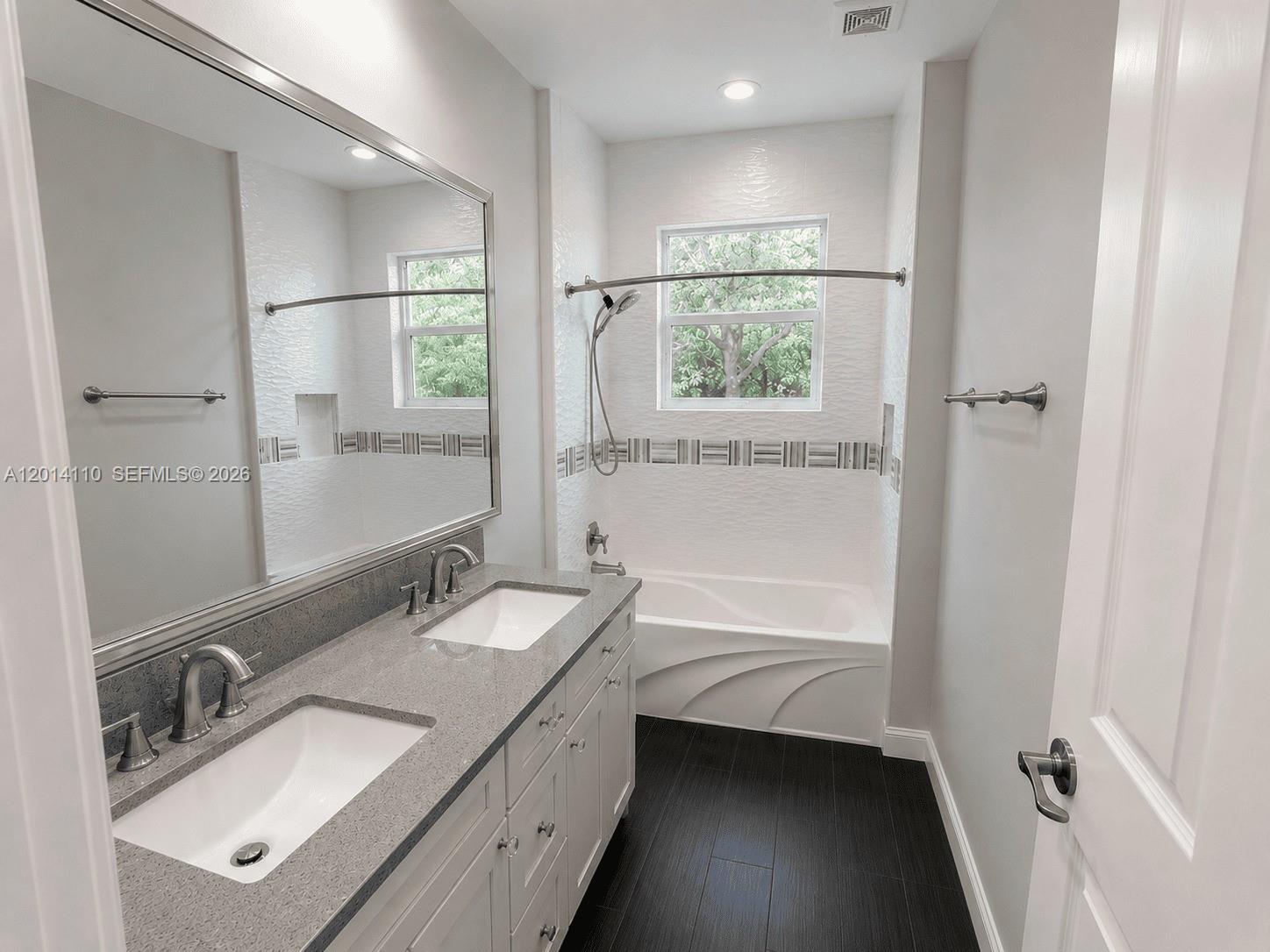LONG LAKE RANCHES PLAT ON - Residential Lease