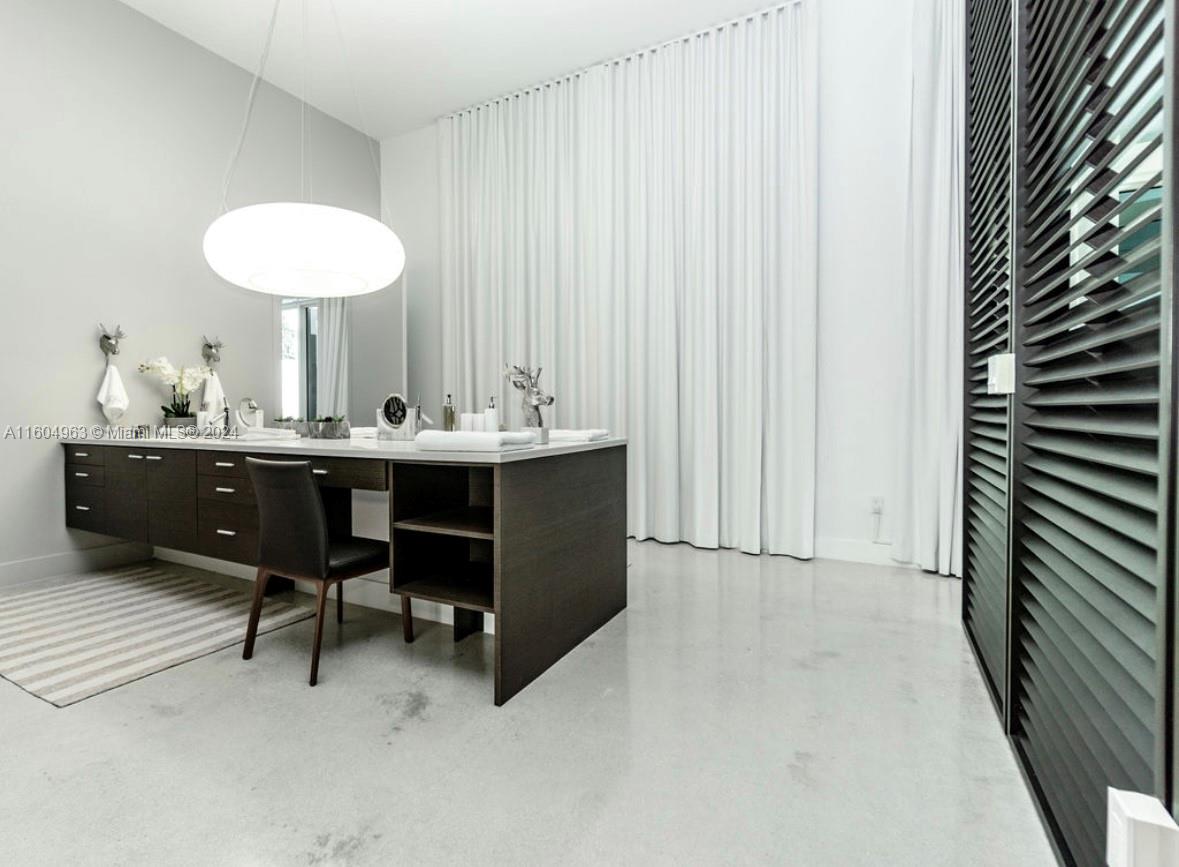 RANCH COLONY - Residential Lease