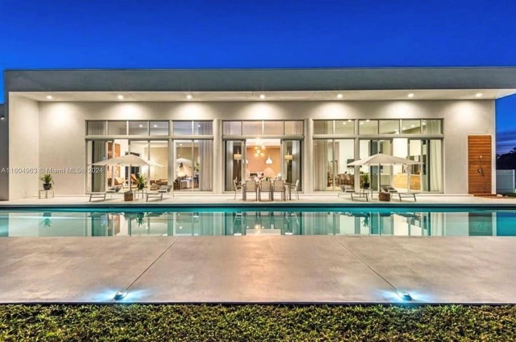 Photo of 1901 SE Ranch Rd, Jupiter, FL 33478 (MLS # A11604963)