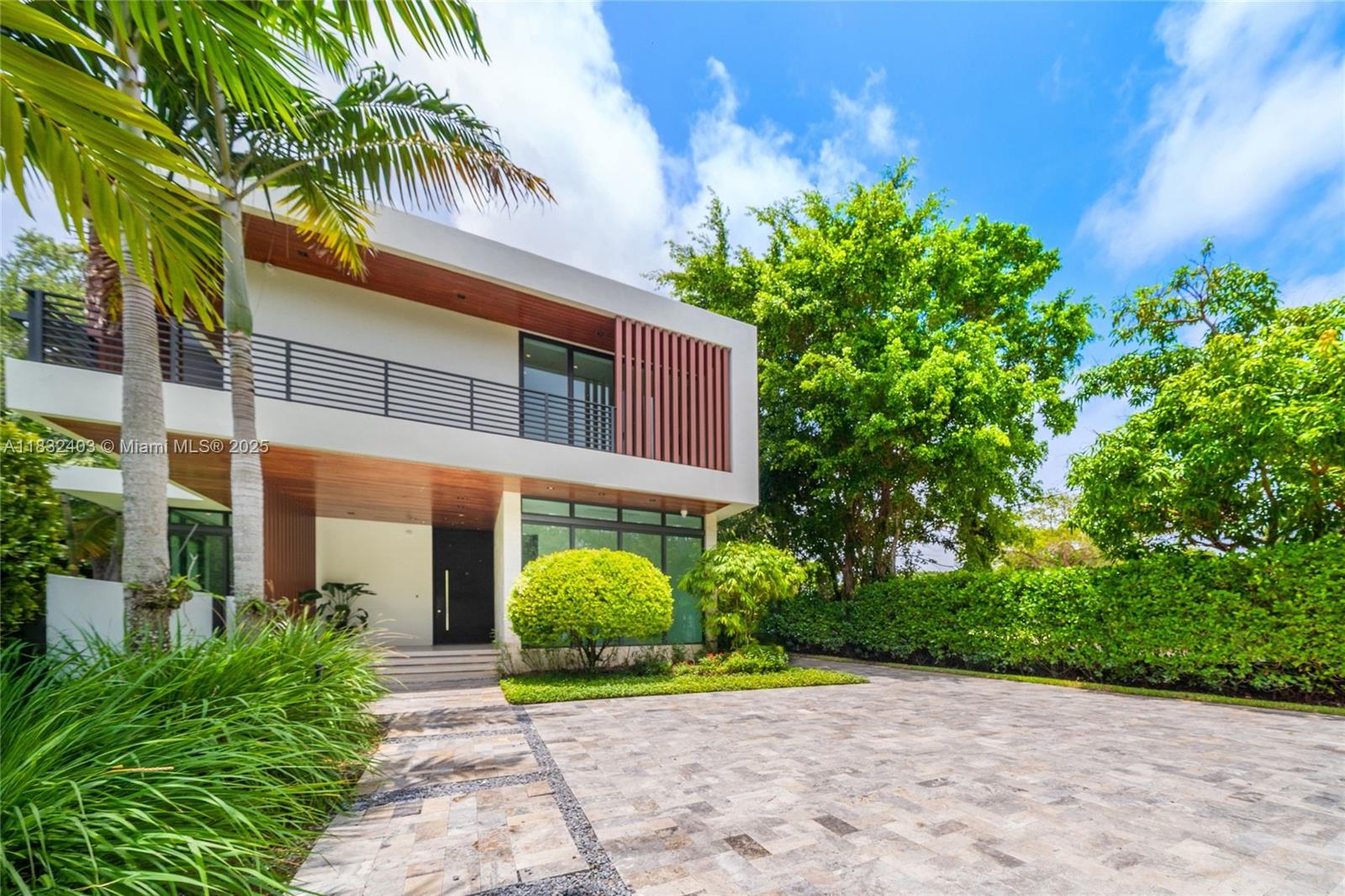 GRANADA PARK AMD - Residential