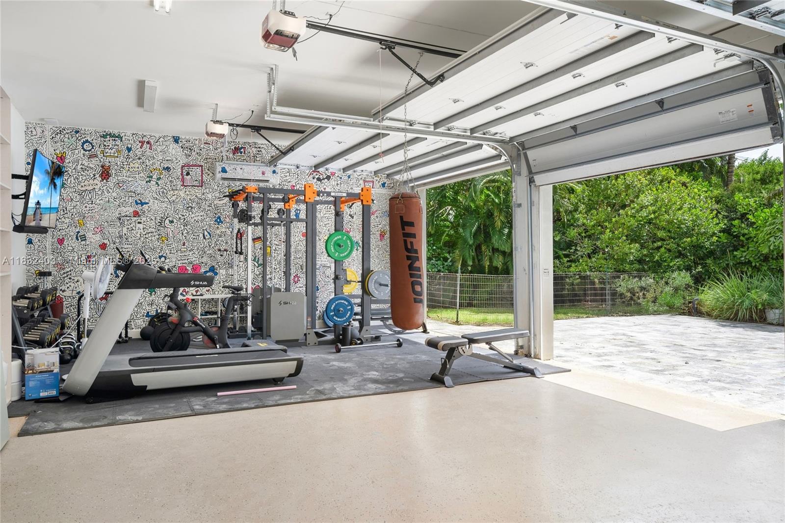 GRANADA PARK AMD - Residential