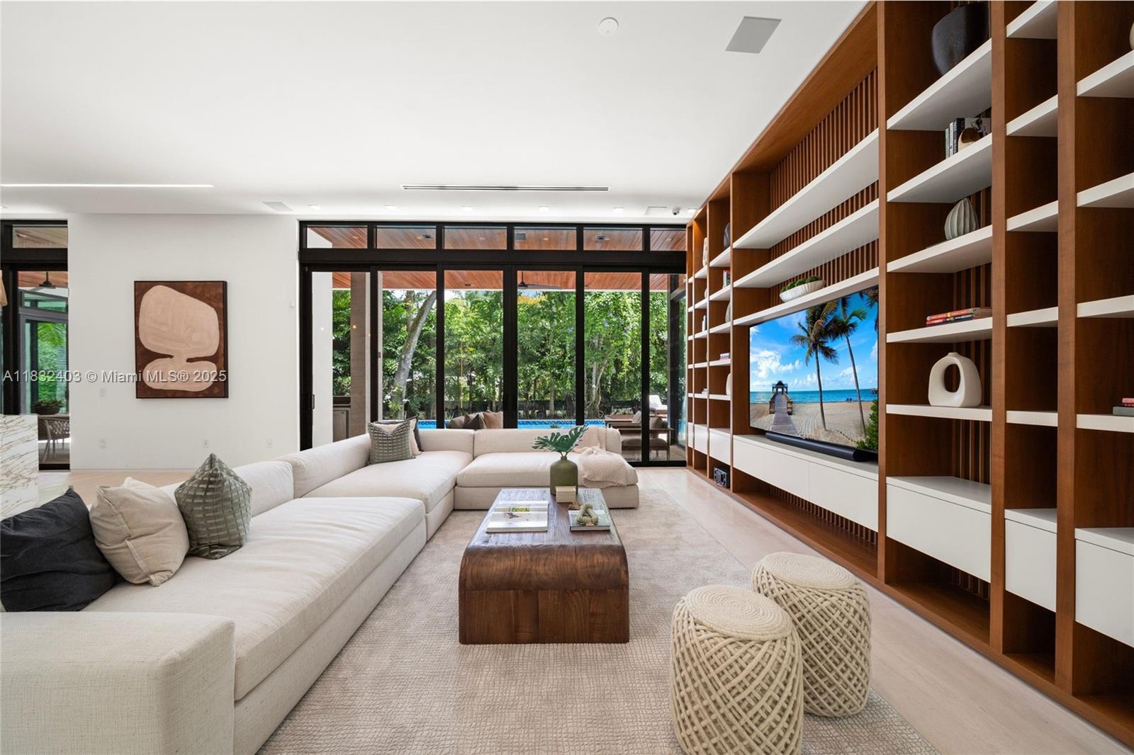 GRANADA PARK AMD - Residential