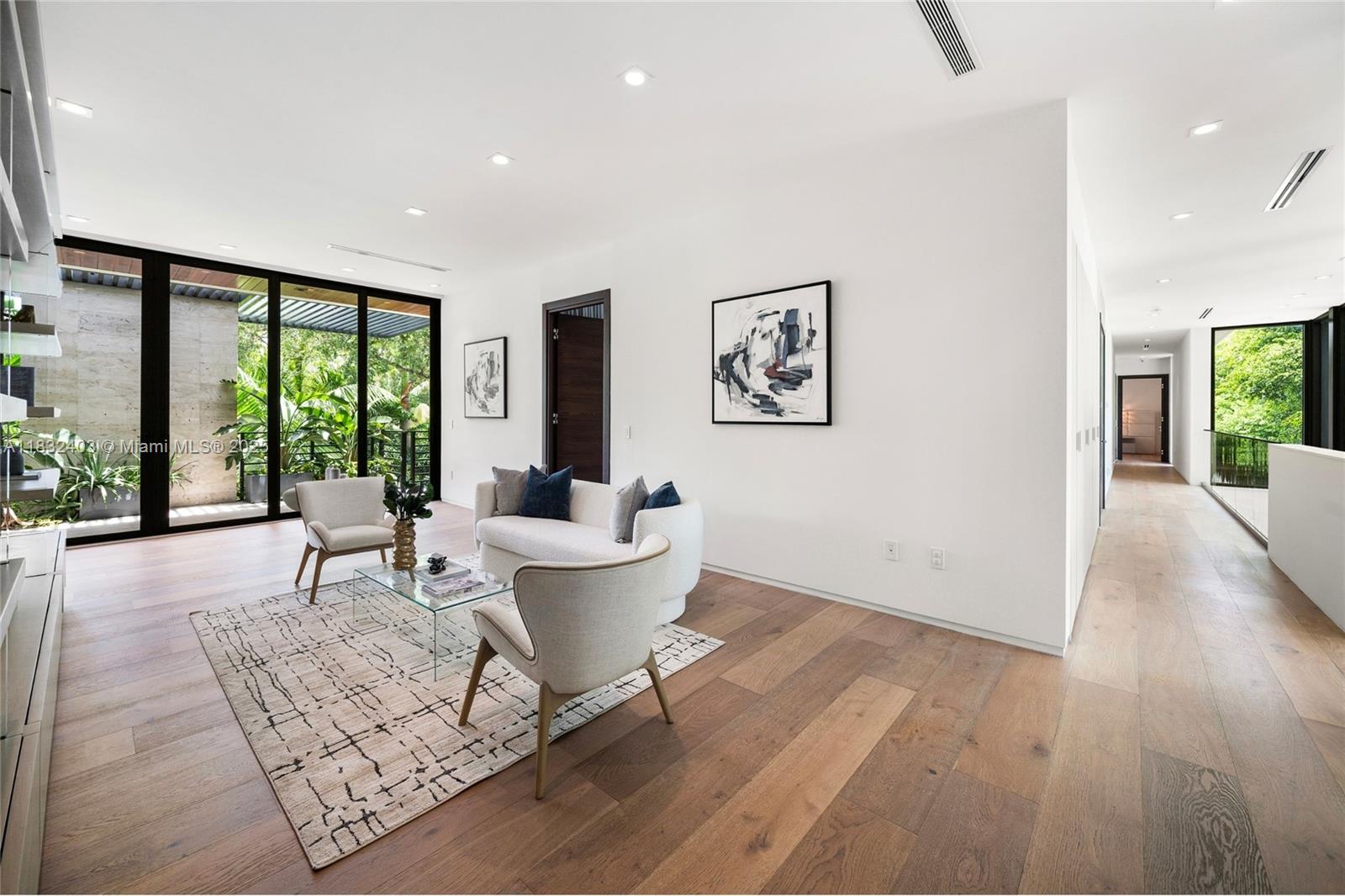 GRANADA PARK AMD - Residential