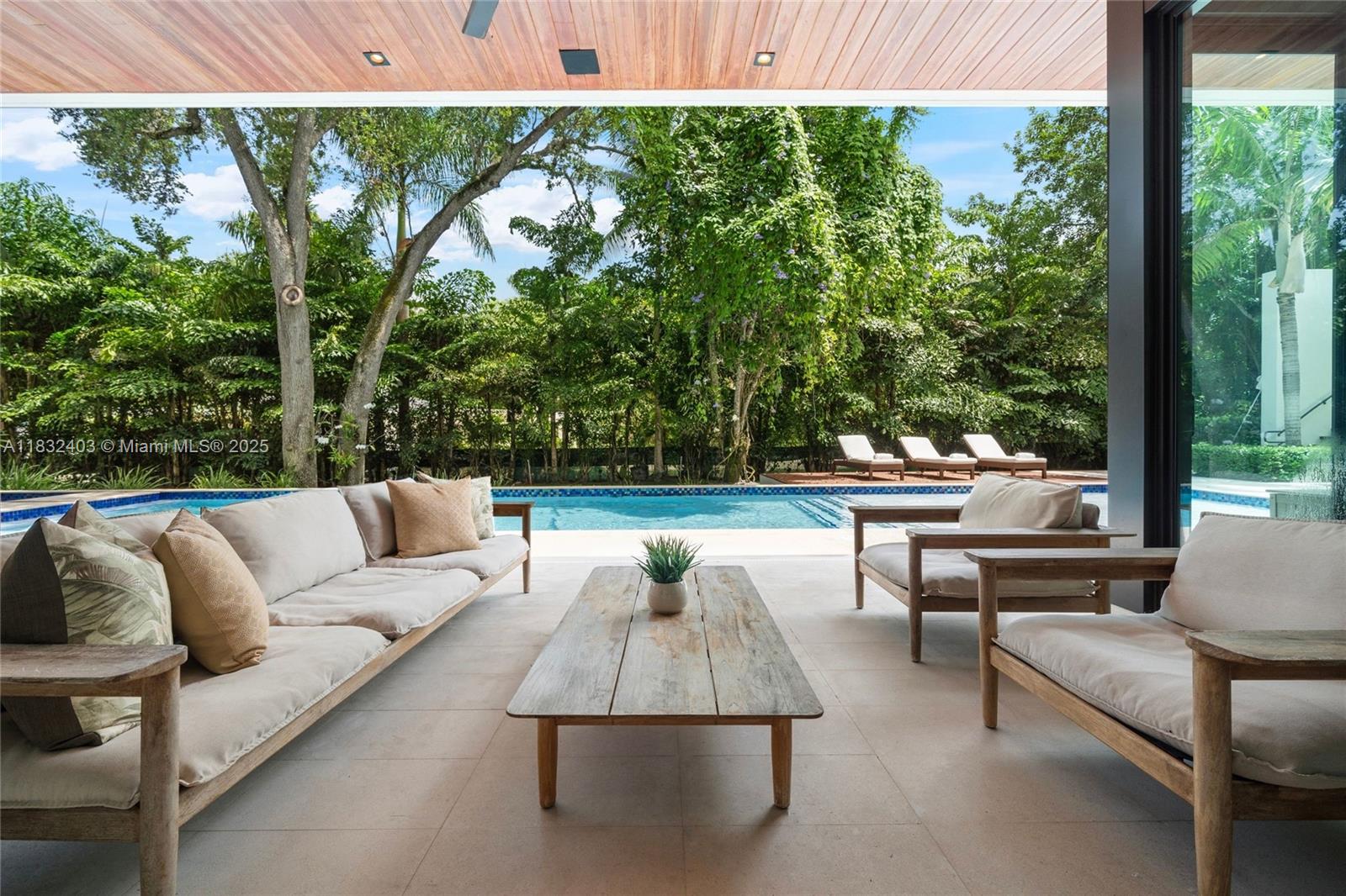 GRANADA PARK AMD - Residential