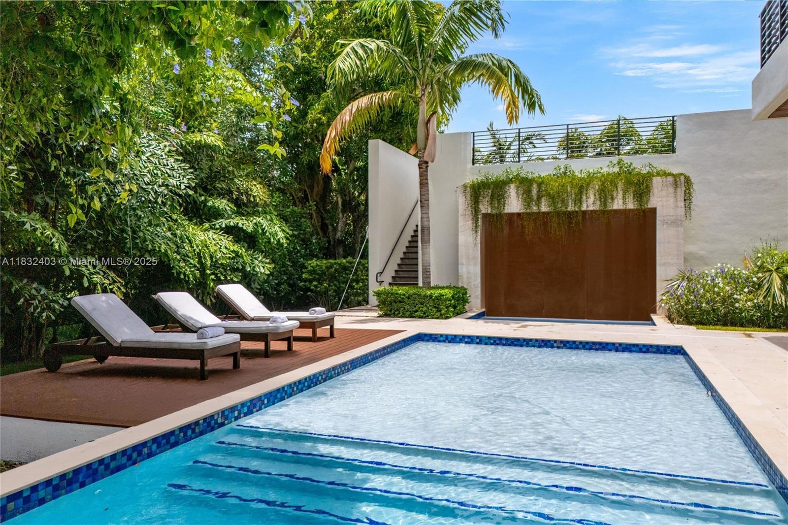 GRANADA PARK AMD - Residential