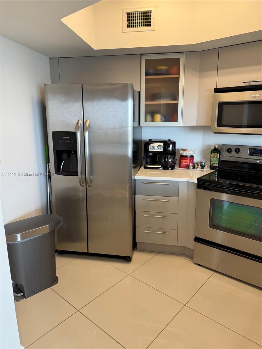 OPERA TOWER CONDO - Residential