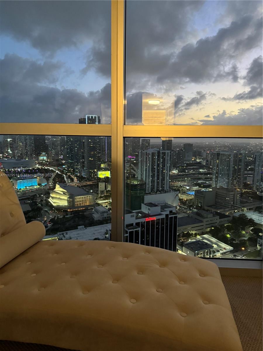 1750 N Bayshore Dr 5114