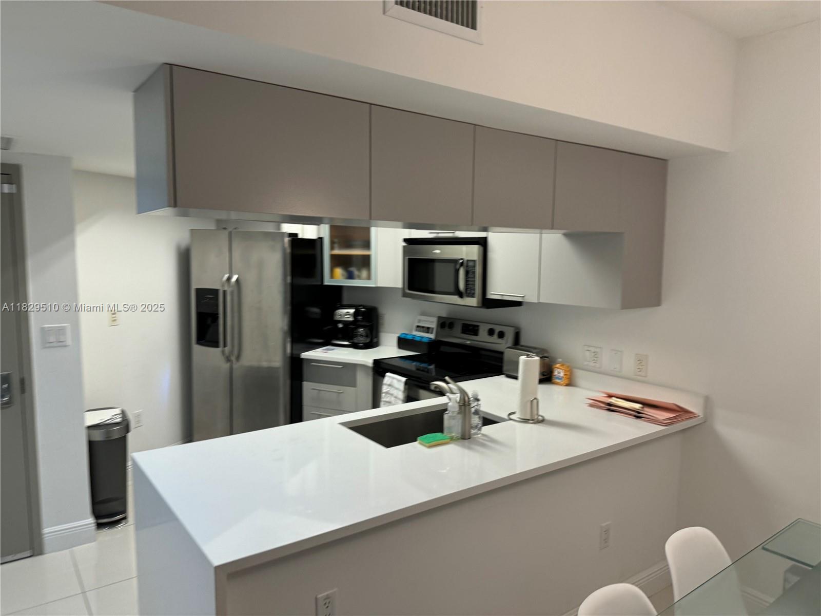 OPERA TOWER CONDO - Residential