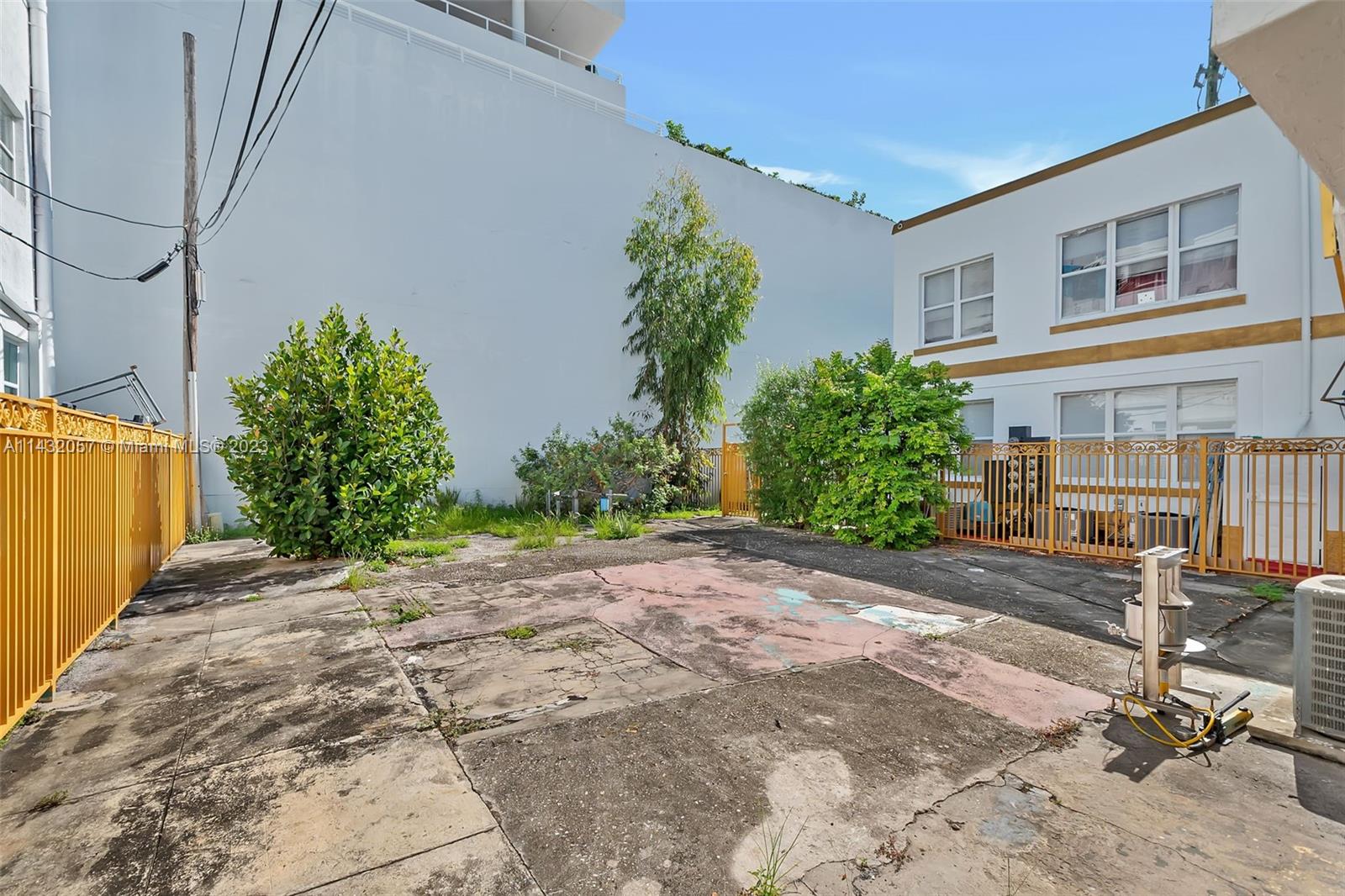 OCEAN BEACH FLA SUB - Residential Income