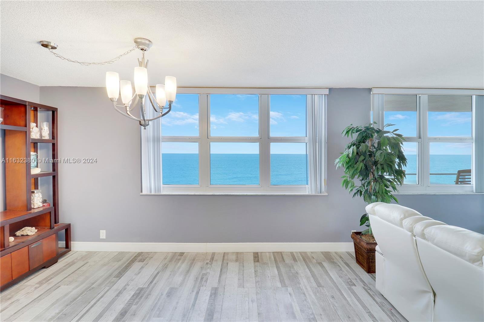 AQUARIUS CONDO - Residential