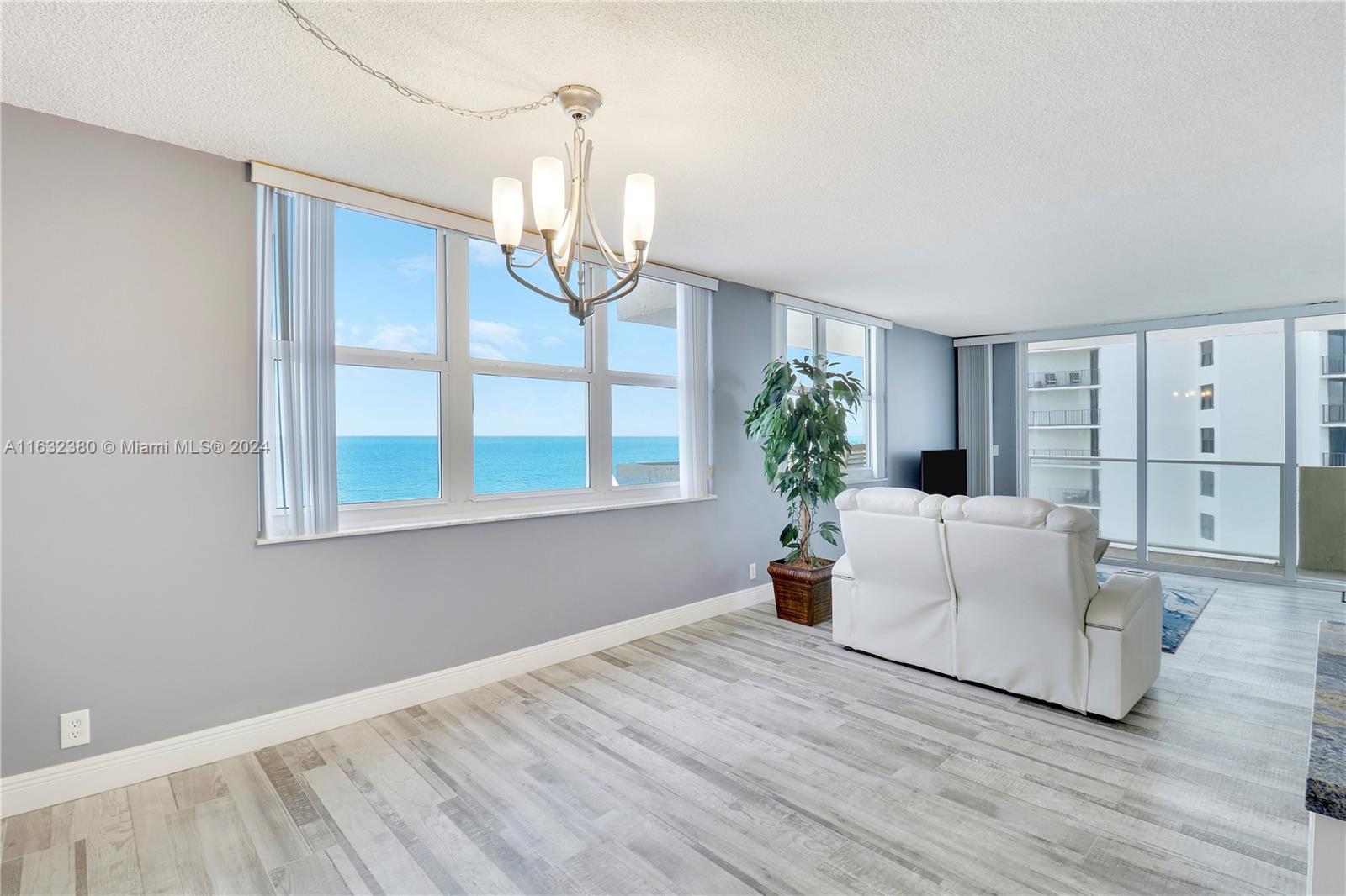 AQUARIUS CONDO - Residential