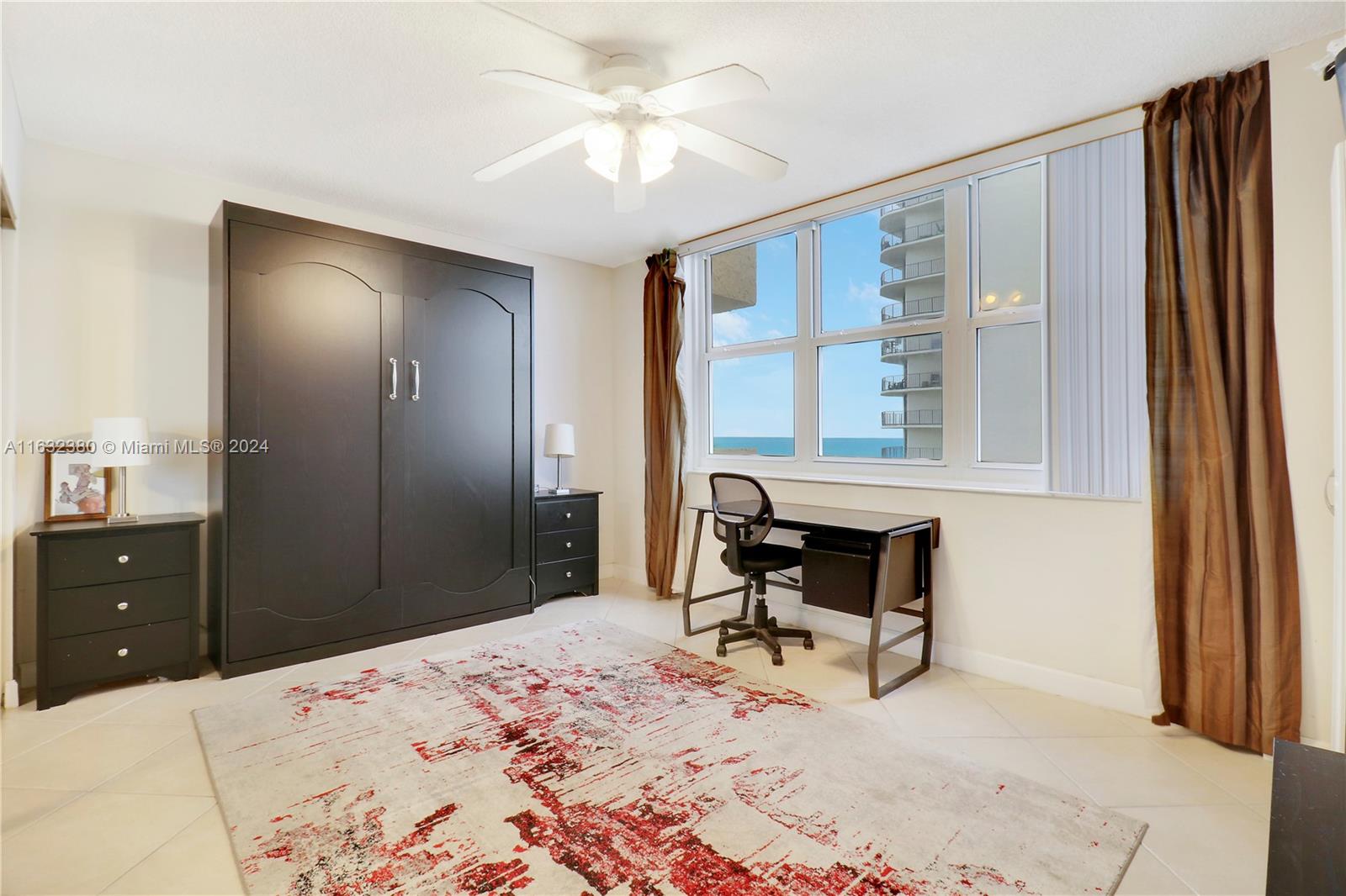 AQUARIUS CONDO - Residential