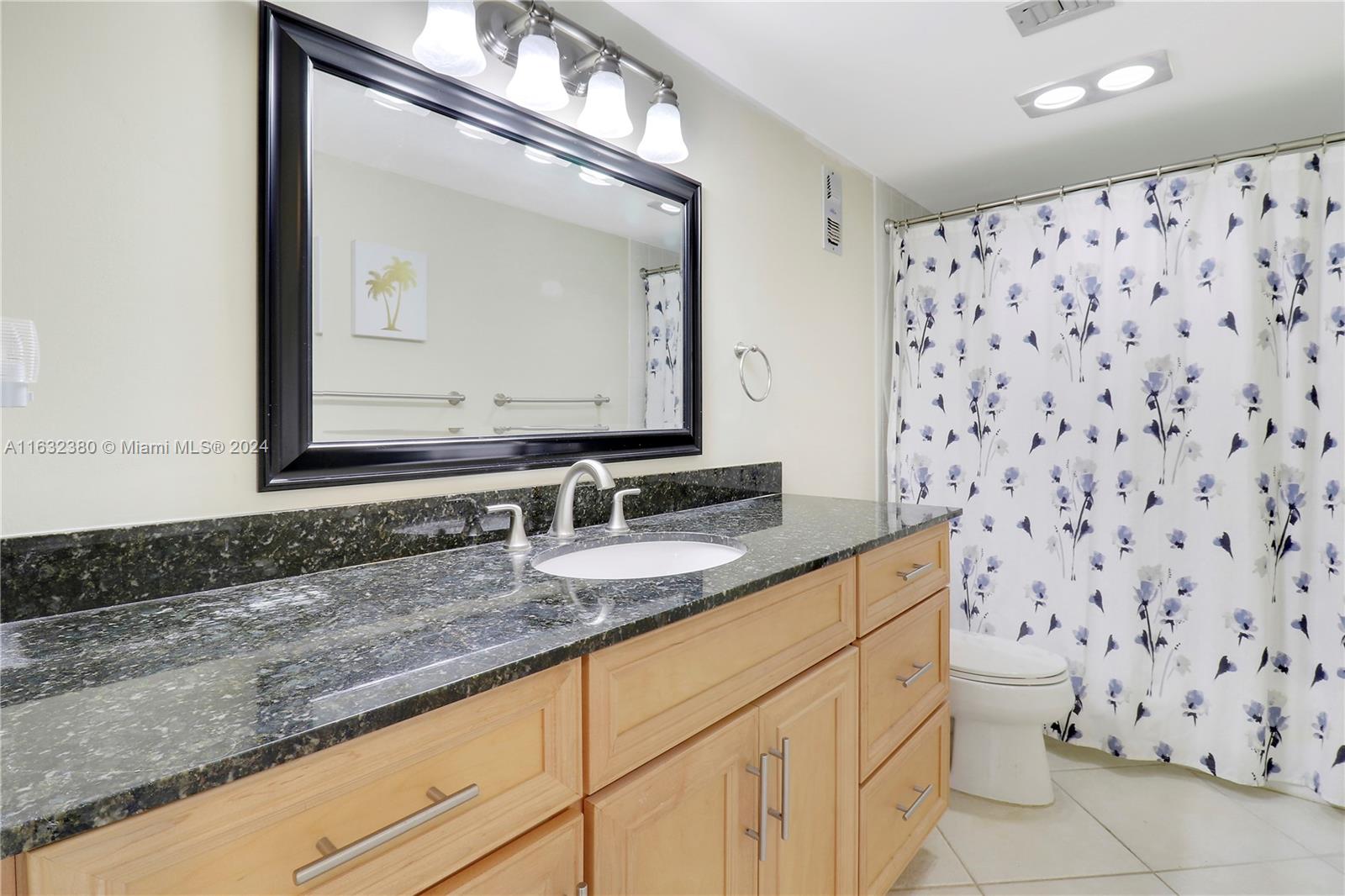 AQUARIUS CONDO - Residential