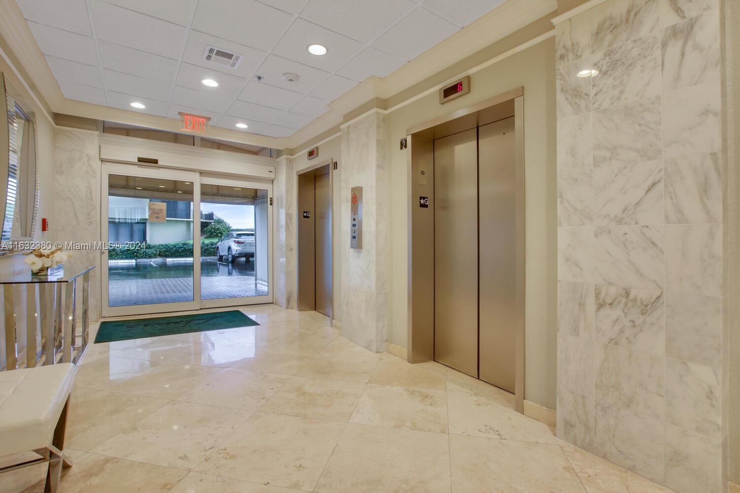 AQUARIUS CONDO - Residential