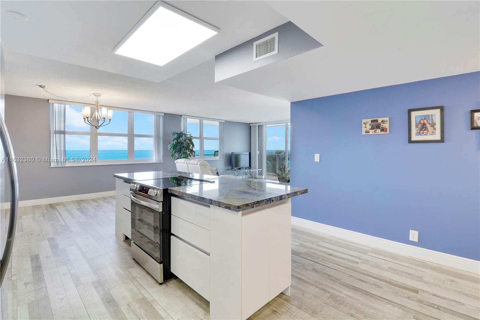 AQUARIUS CONDO - Residential