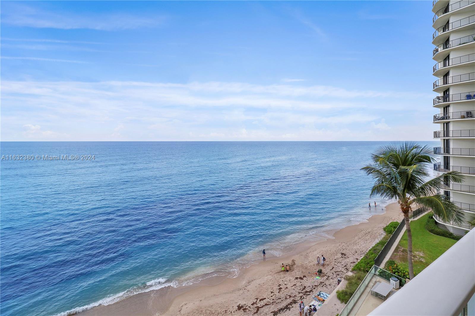 AQUARIUS CONDO - Residential