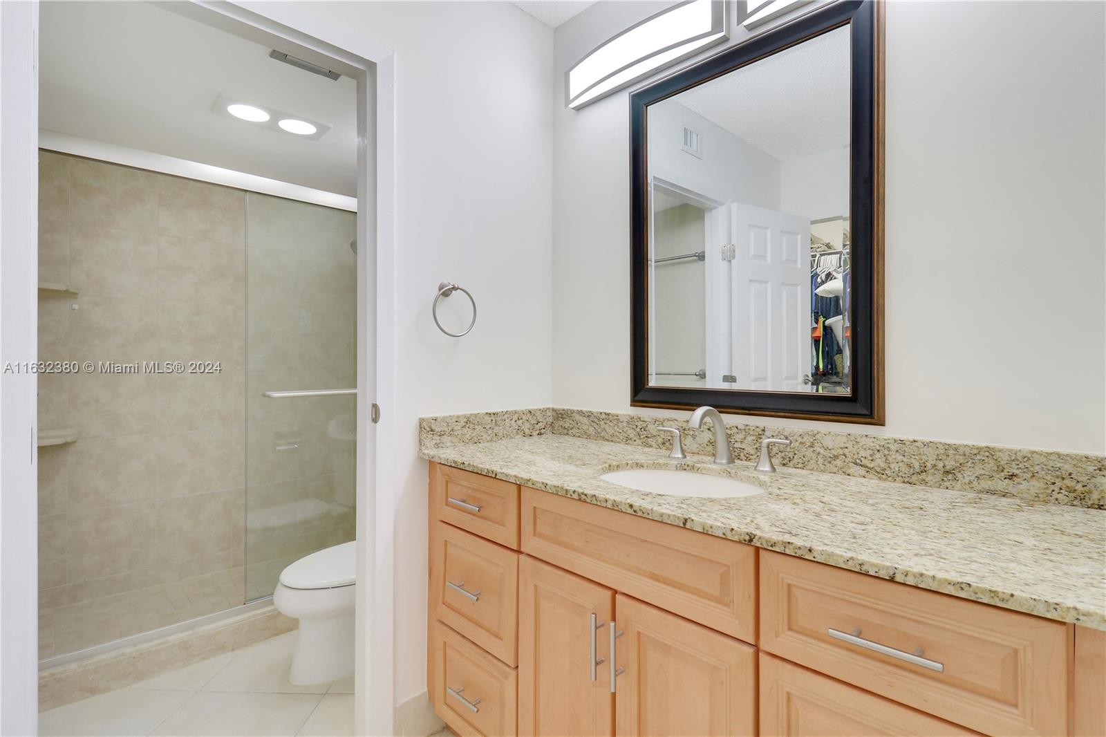 AQUARIUS CONDO - Residential