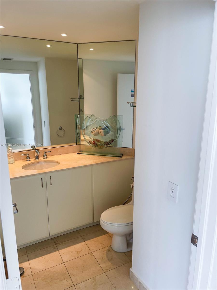 AKOYA CONDO - Residential Lease