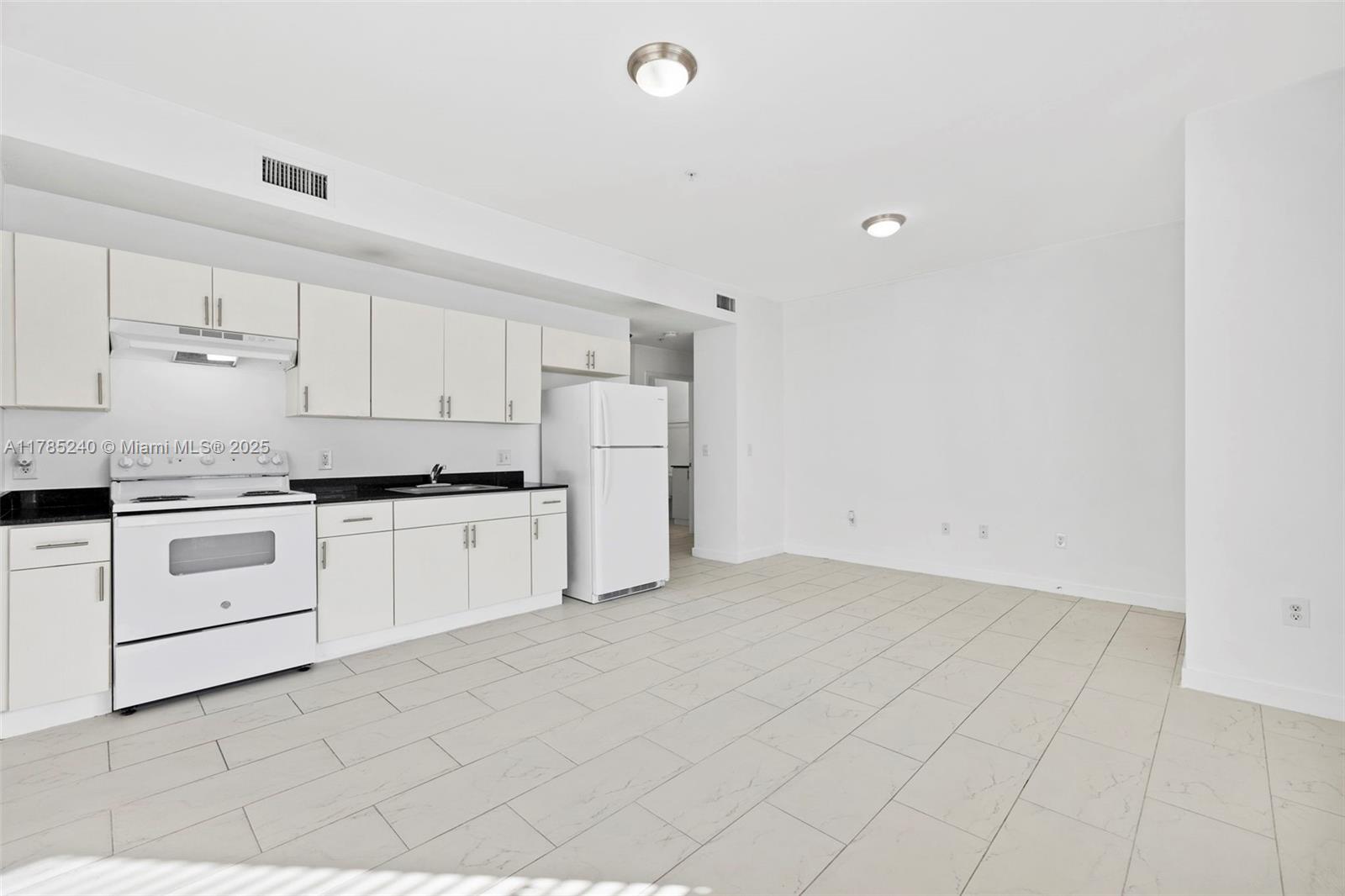 405 E 7th St 102