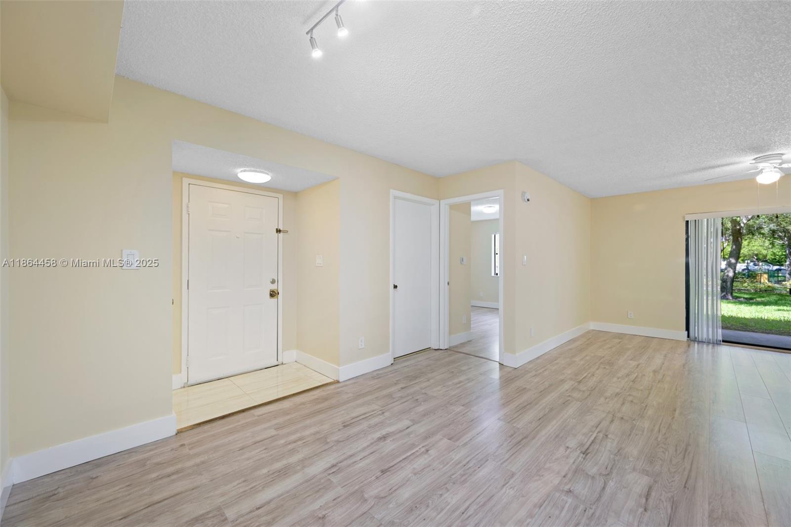 HOLLYWOOD PARC CONDOMINIUM - Residential