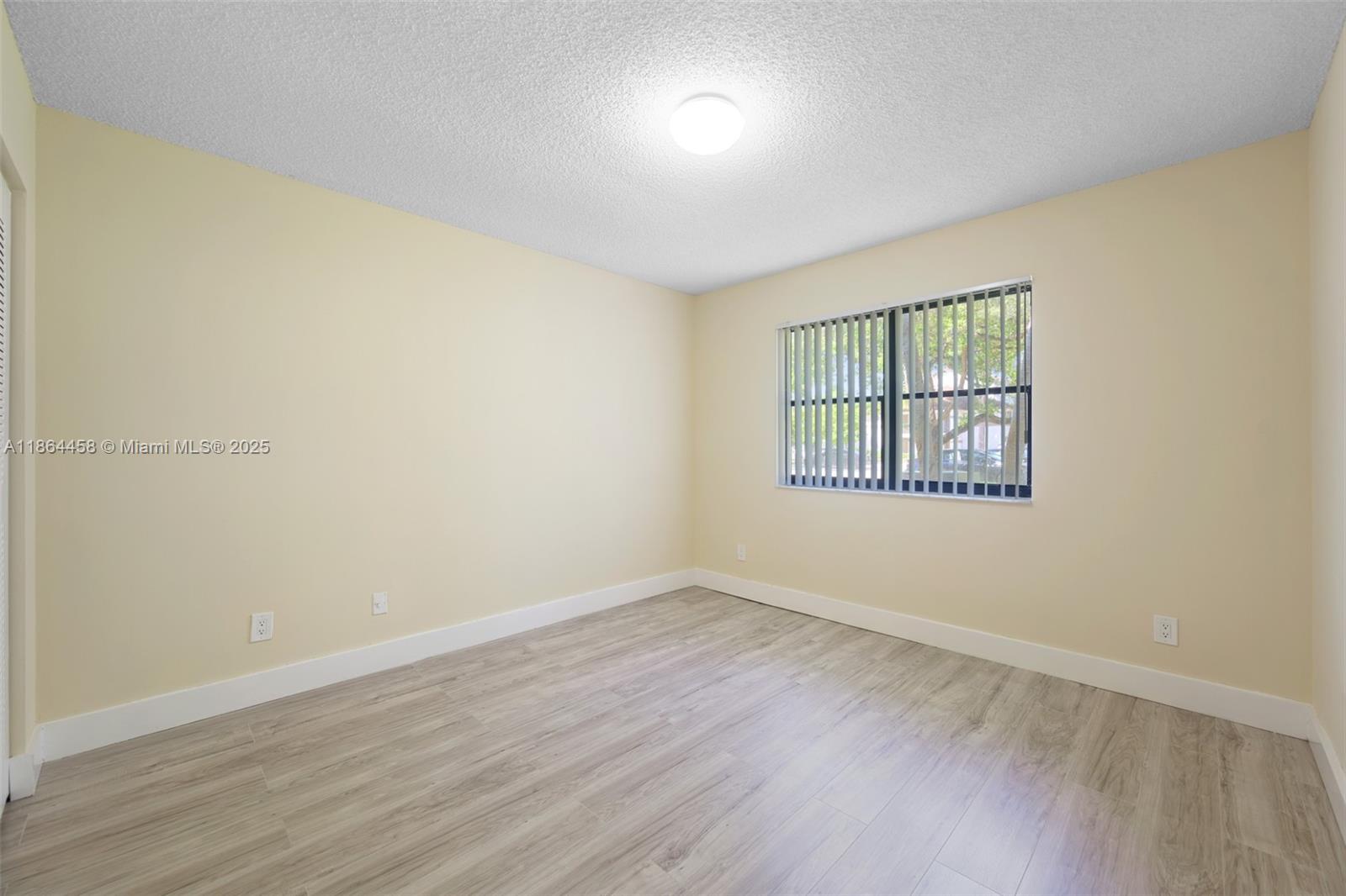 HOLLYWOOD PARC CONDOMINIUM - Residential