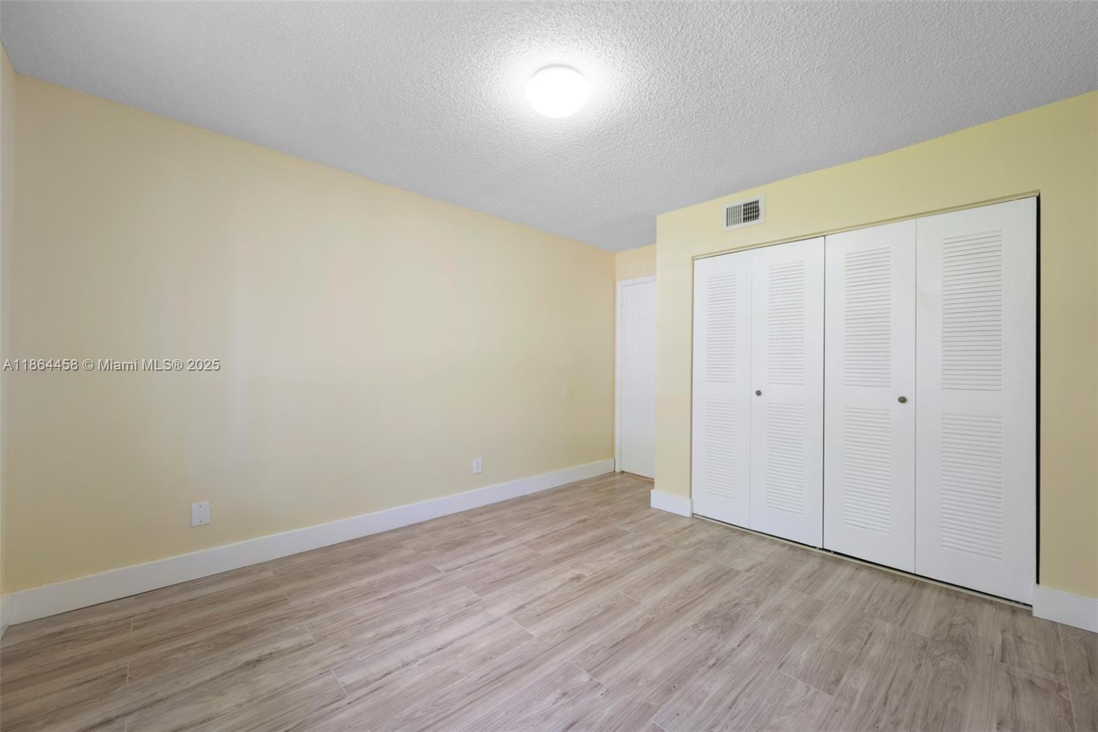 HOLLYWOOD PARC CONDOMINIUM - Residential