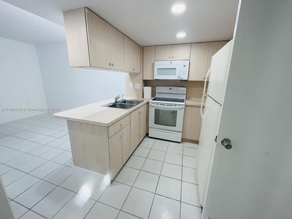 HIALEAH CLUB VILLAS CONDO - Residential Lease