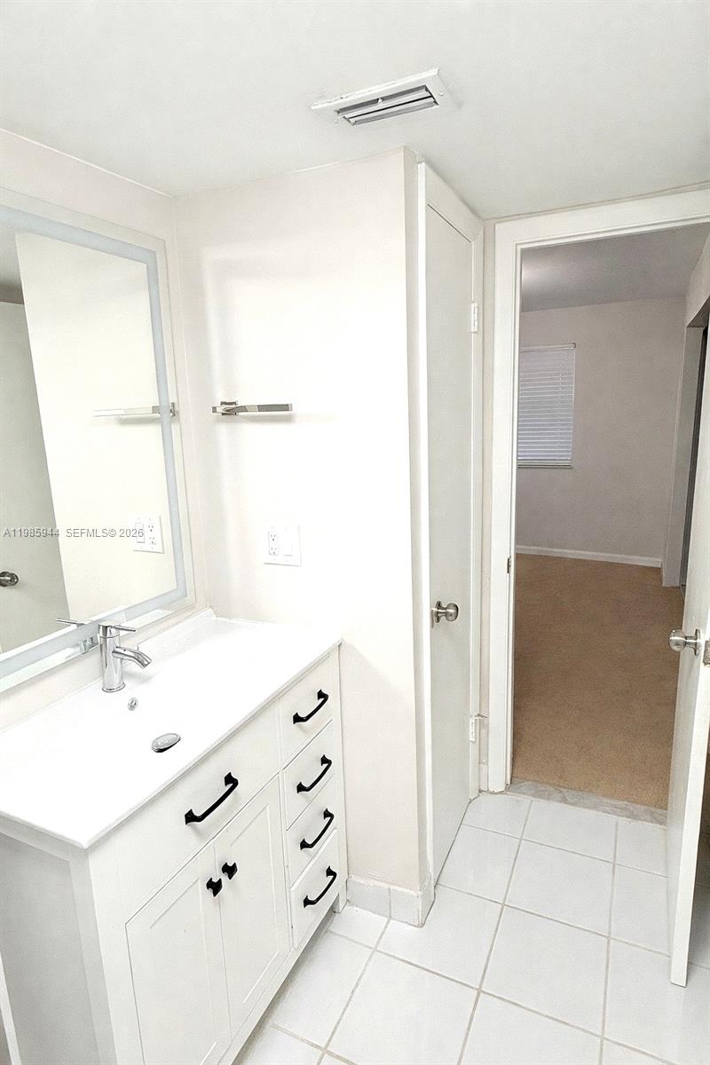 HALSTEAD APTS CONDO - Residential