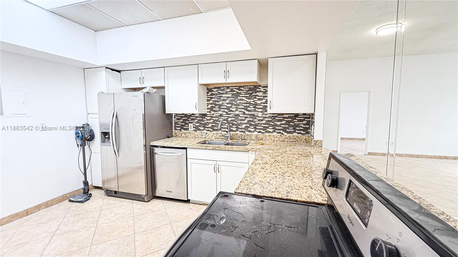 BUCKLEY TOWERS CONDO - EA - Residential