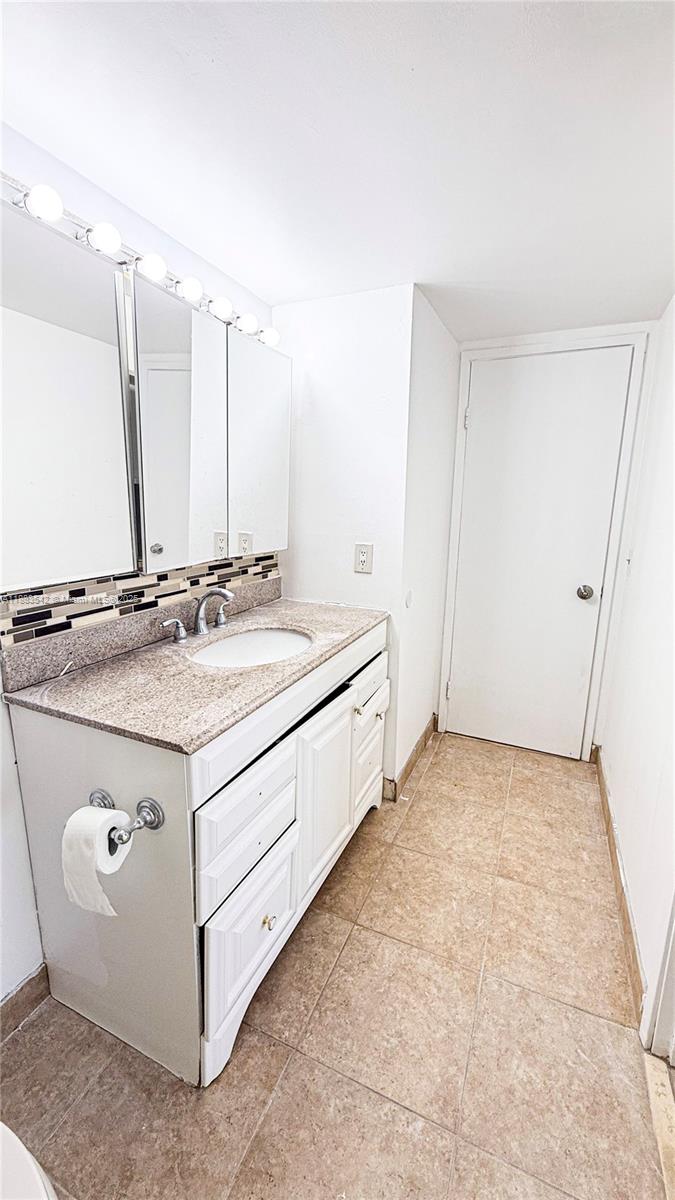 BUCKLEY TOWERS CONDO - EA - Residential